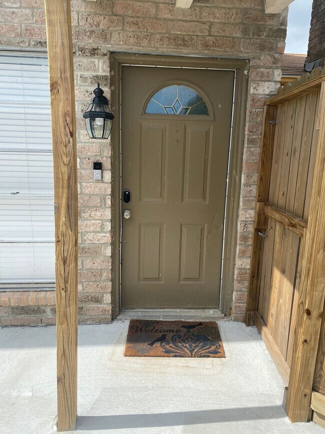 Building Photo - 5013 Wingfoot Ln