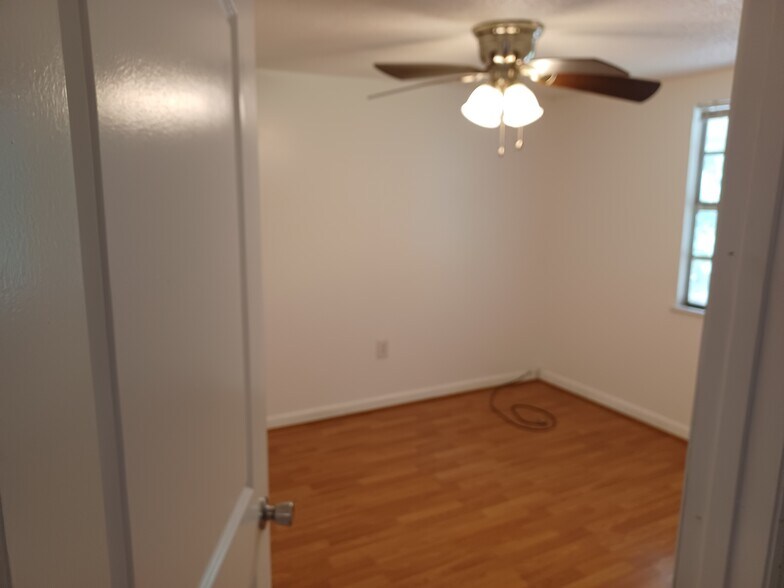 Building Photo - 20704 Caboose Dr