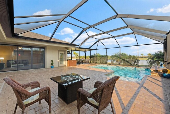 Building Photo - Gorgeous 4-Bedroom, 3-Bathroom Pool Home i...