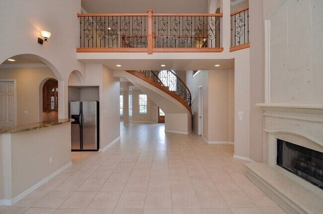 Building Photo - 3903 Pinesbury Dr