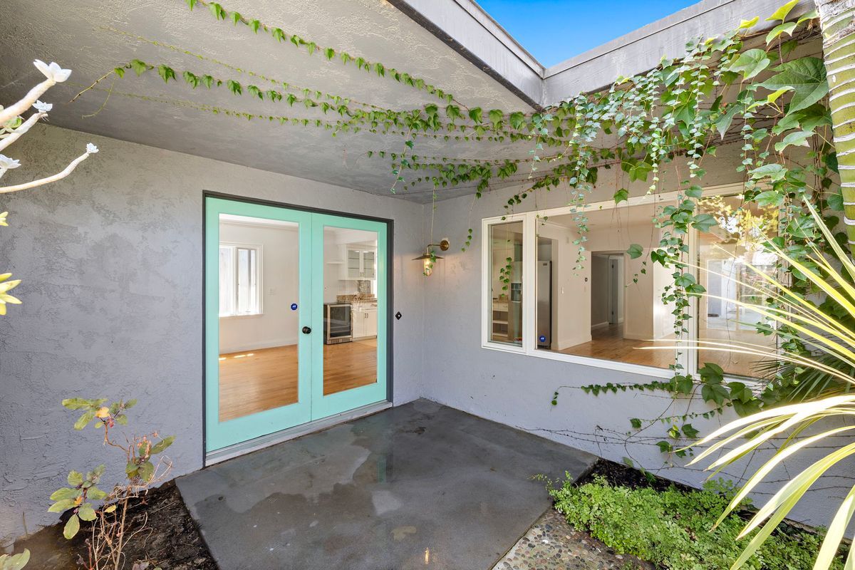 Building Photo - 273 Cecil Pl