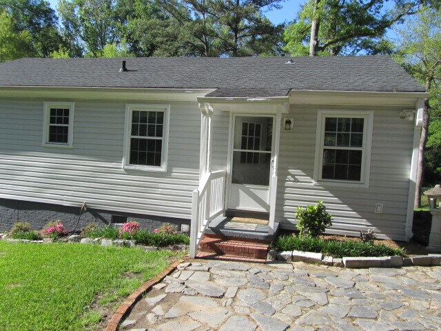 Building Photo - 4594 Shadow Lawn Dr
