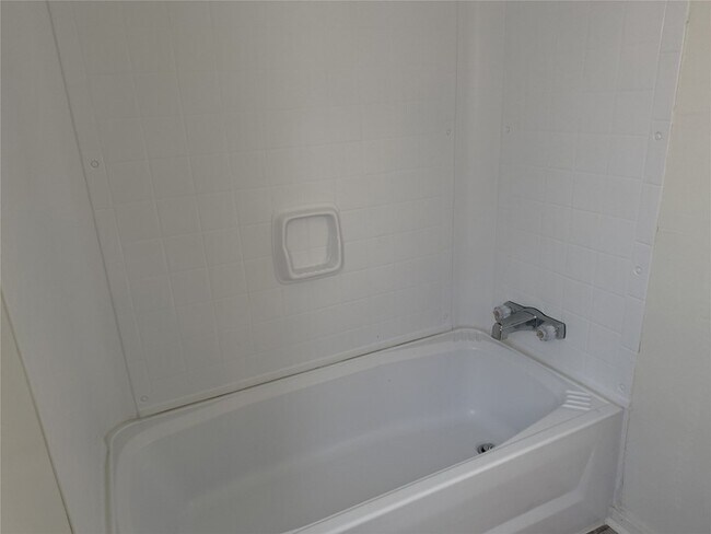 Building Photo - 16926 W Hammon