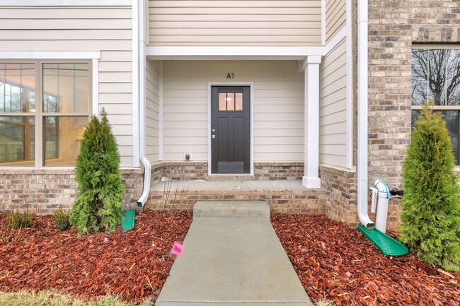 Building Photo - 609 Lee St