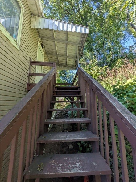 Building Photo - 2404 S 18th St