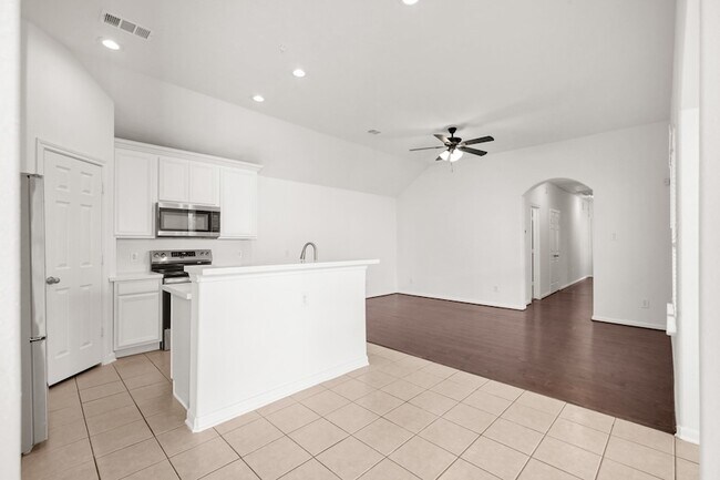 Building Photo - 29717 Buffalo Canyon Dr