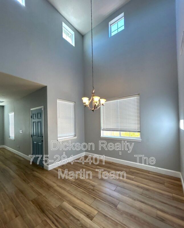 Building Photo - 2065 Long Hollow Dr