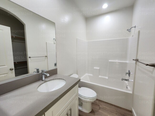 Building Photo - 8521 Grandy St