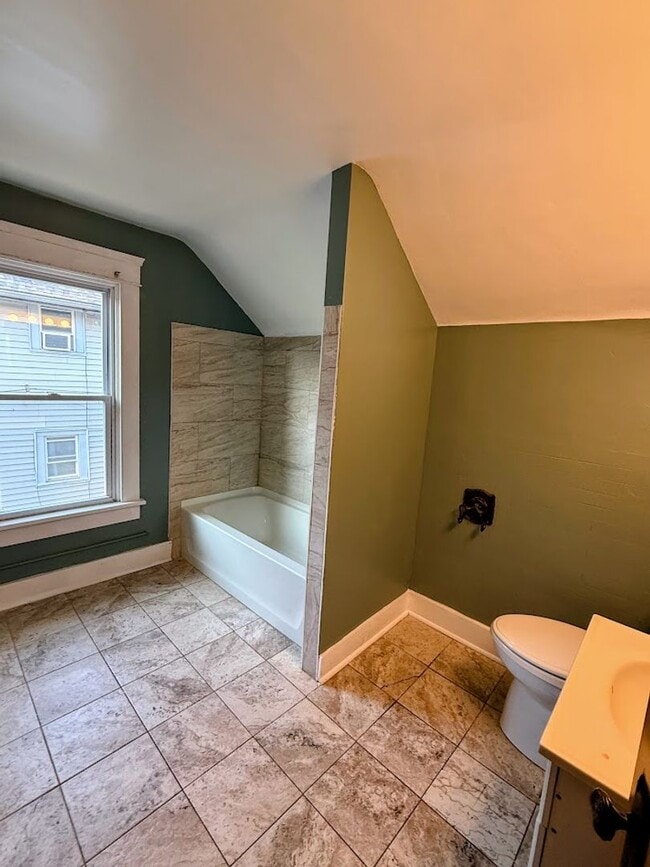 Building Photo - Beautiful 3 bedroom home on corner lot with garage - Canton NW