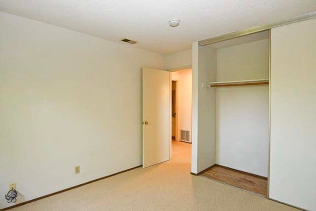 Building Photo - 1355 Sage Hen Way