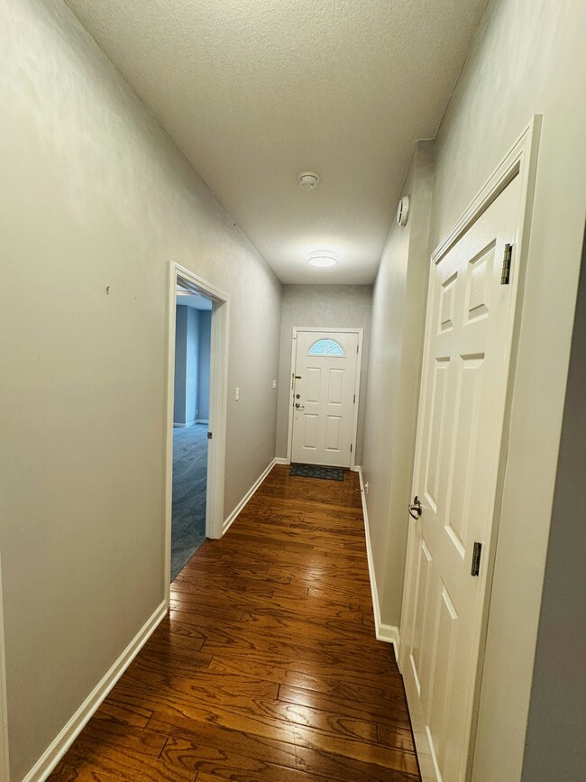 Building Photo - 7722 Ellisville Ln