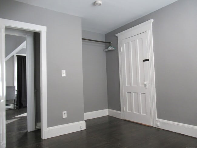 Building Photo - 330 Bradley St