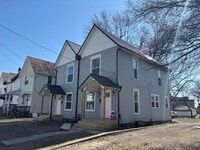 Building Photo - Wayne St W 905-907