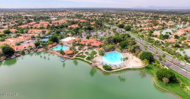 Building Photo - 1523 E Treasure Cove Dr
