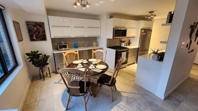 Building Photo - 5410 Connecticut Ave NW