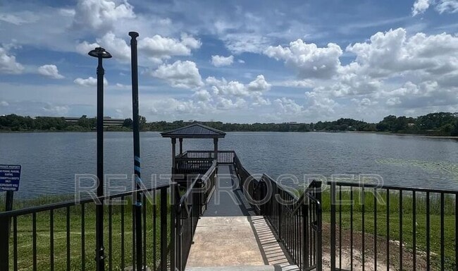 Building Photo - 938 N Lake Destiny Rd