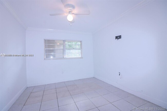 Building Photo - 3019 SW 68th Terrace