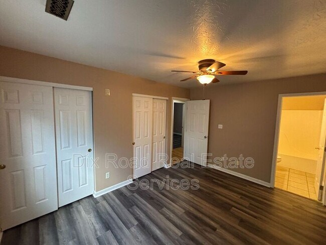 Building Photo - 954 Hathaway Dr