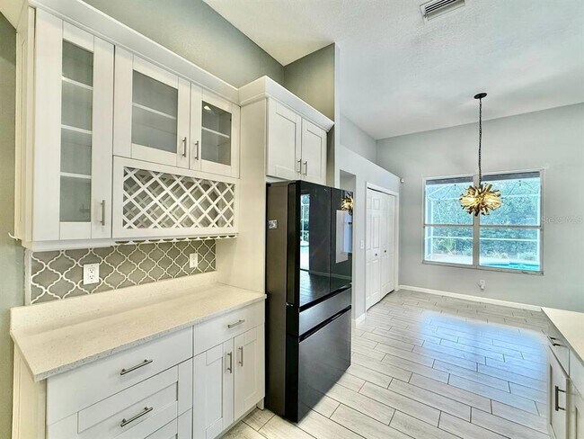 Building Photo - 4301 River Close Blvd