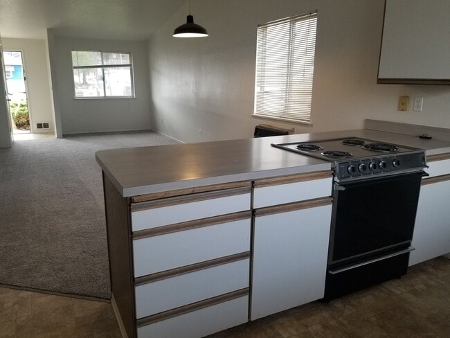 Building Photo - b1009