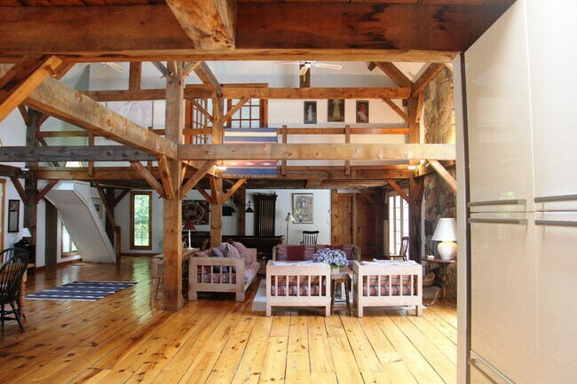Building Photo - 33 Timber Trail