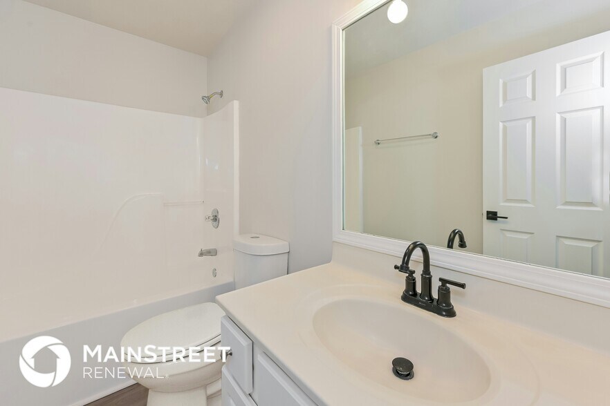 Building Photo - 4014 Larigo Dr