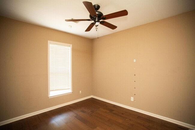 Building Photo - 808 Cartier Ln