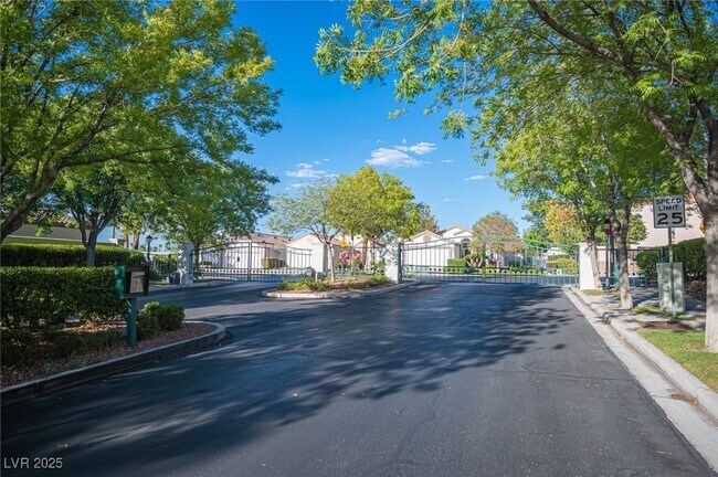Building Photo - 2547 Citrus Garden Cir