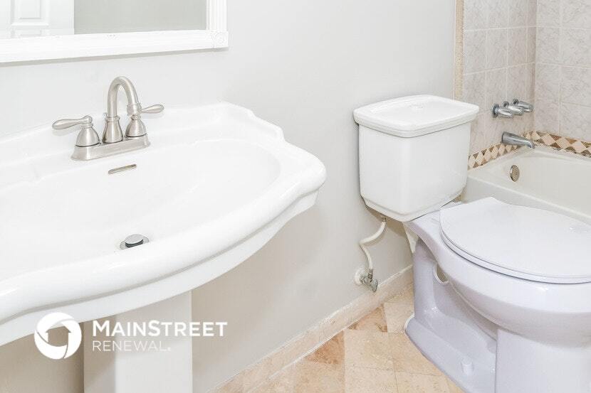 Building Photo - 2130 Liscard Rd W