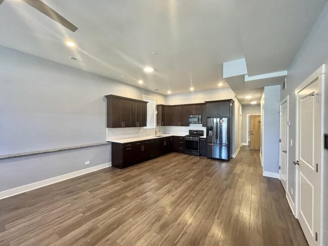 Building Photo - 4531 Forest Ave