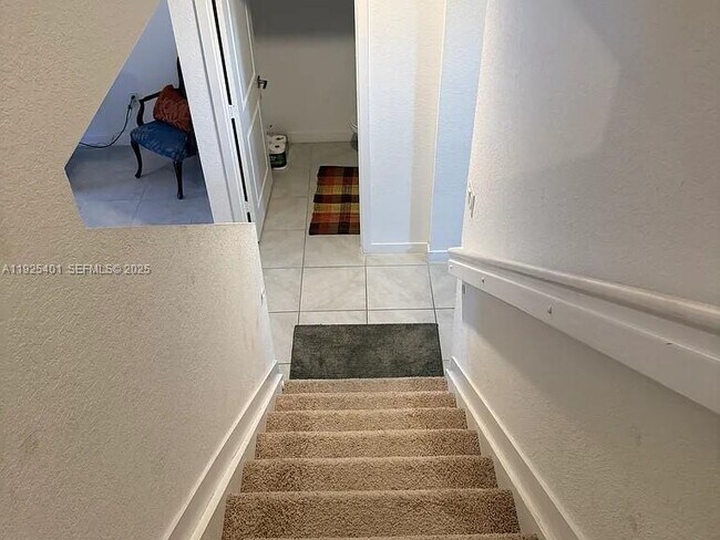 Building Photo - 493 NE 4th St