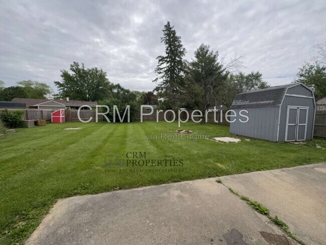 Building Photo - 212 Southlea Dr