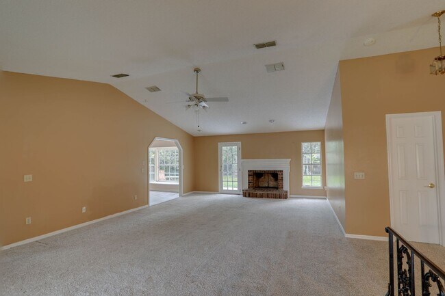 Building Photo - 5212 Abelia Dr