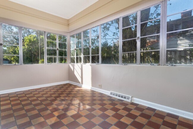 Building Photo - 1515 Marco Pl