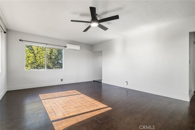Building Photo - 3732 Dwiggins St