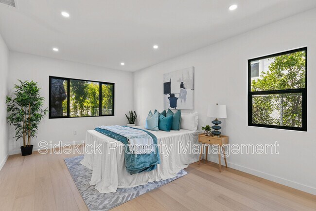 Building Photo - 1724 S Fairfax Ave