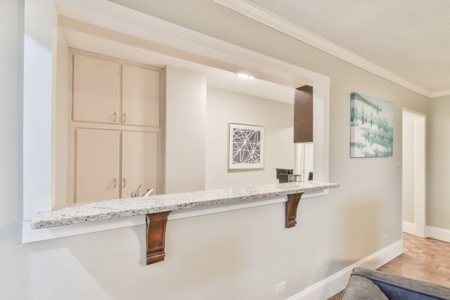 Building Photo - 300 W Peachtree St NW