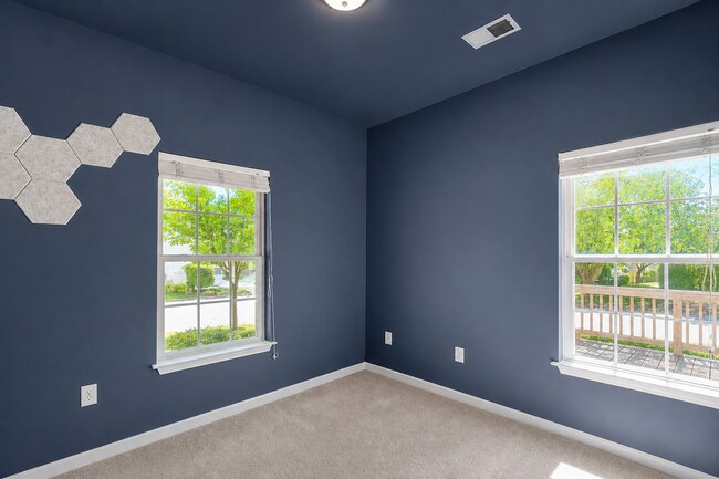 Building Photo - 389 Northwood St