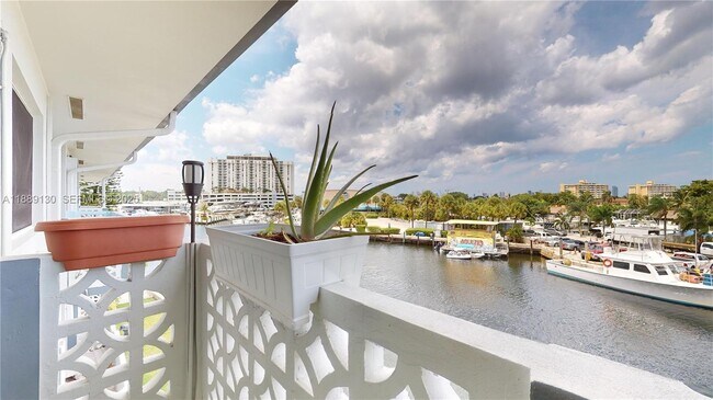 Building Photo - 13105 Ixora Ct