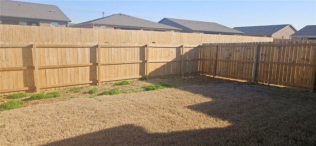 Building Photo - 520 NW 68th Ave