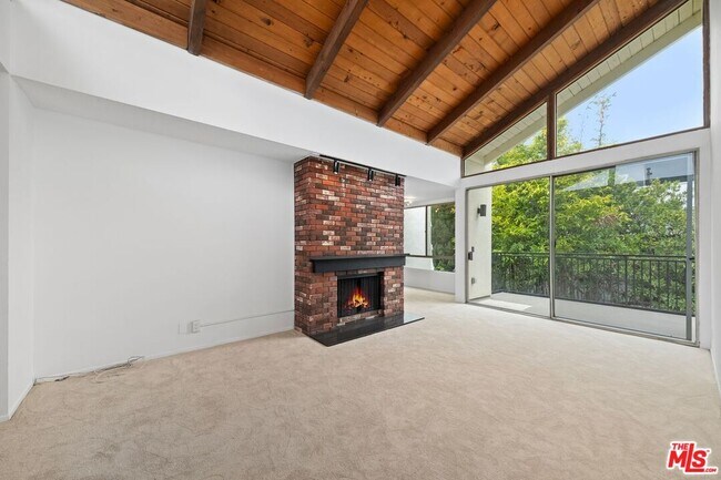 Building Photo - 1340 S Beverly Glen Blvd