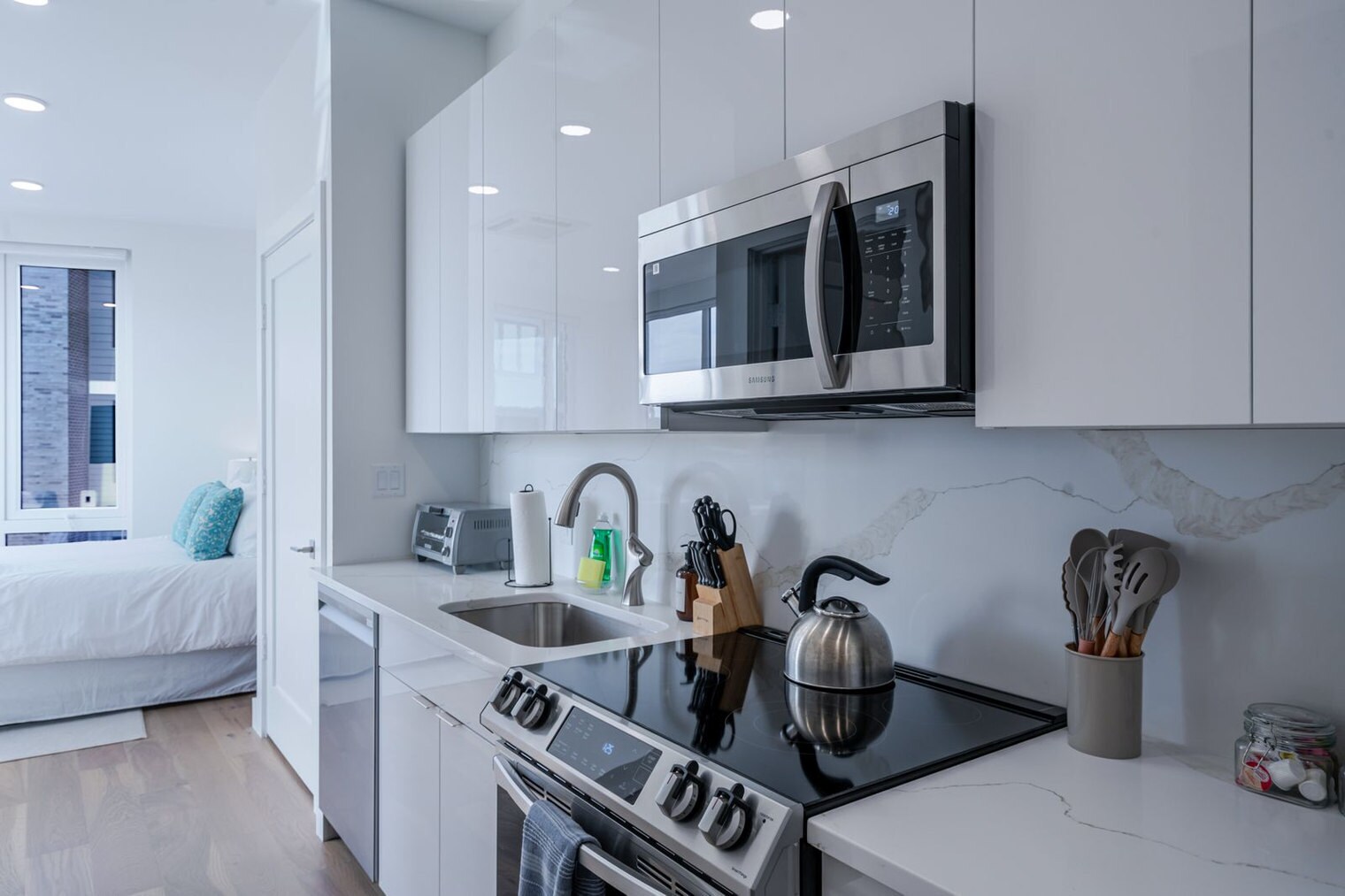 Building Photo - 38 Hichborn St