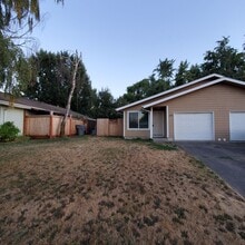 Building Photo - 30th Place Duplex