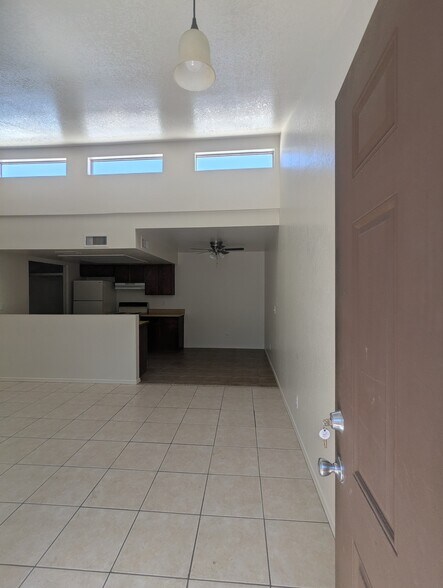 Building Photo - 1477 E 27th Ave