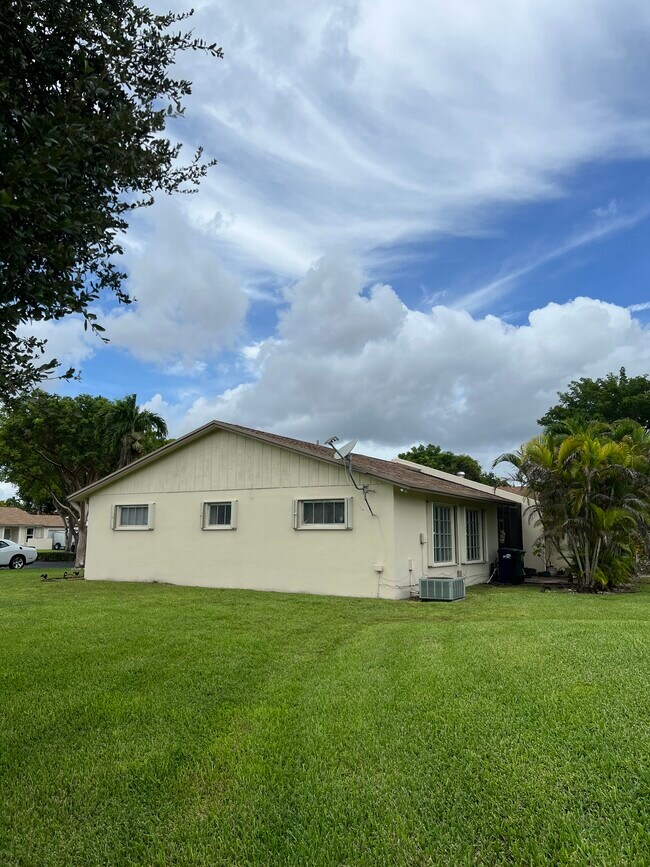 Building Photo - 11758 SW 108th Ln