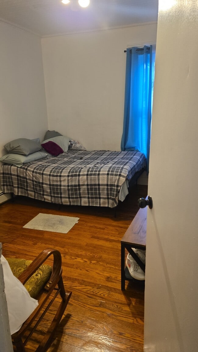 Building Photo - 44 Elwood Ave