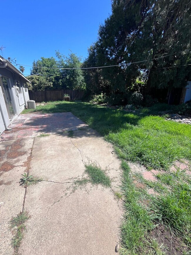 Building Photo - NICE HOME IN RANCHO CORDOVA!!