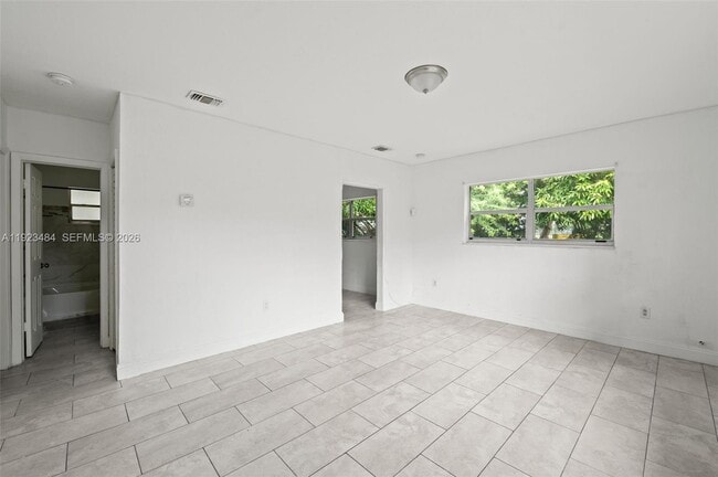 Building Photo - 1429 NE 118th Terrace