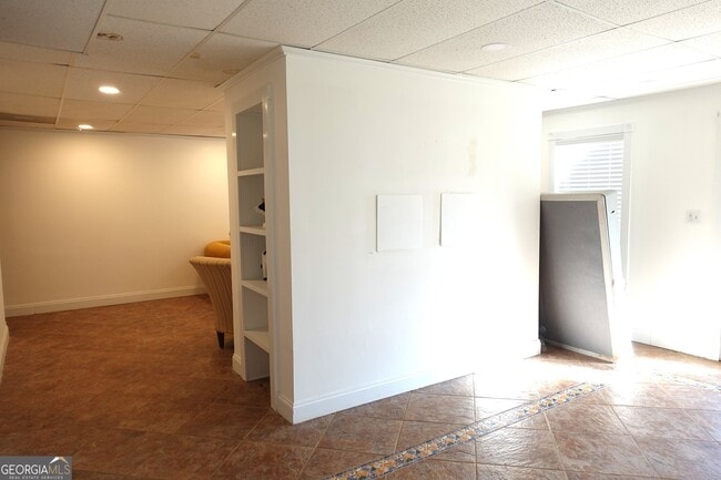 Building Photo - 1333 Holliday Dr