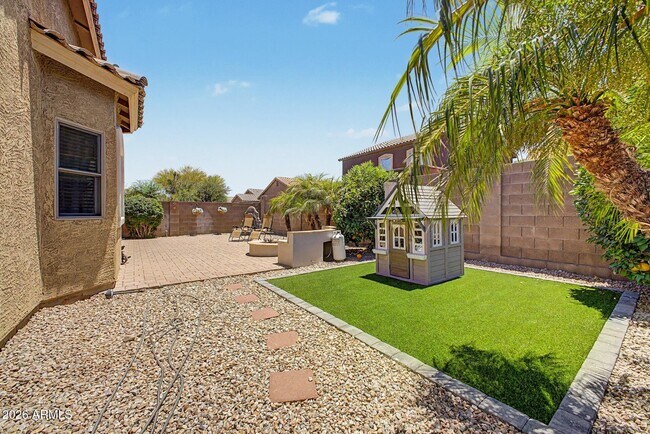 Building Photo - 731 W Mesquite Tree Ln